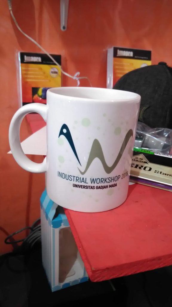Mug Industrial Workshop gelas logo